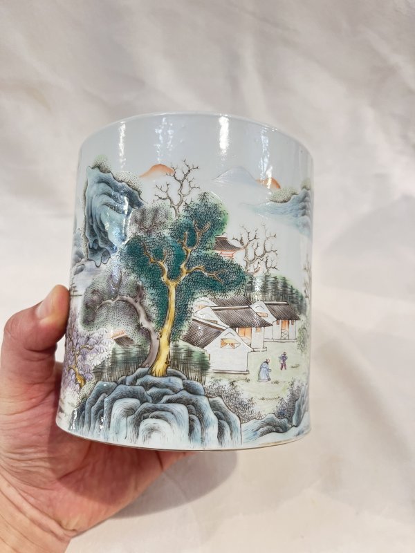 粉彩山水人物纹笔筒 - 图4