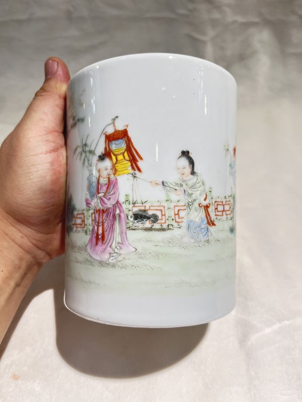 粉彩婴戏纹笔筒 - 图6