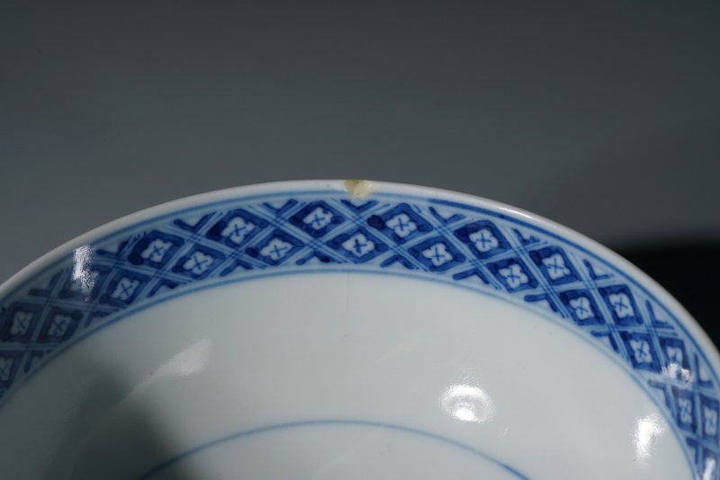 清光绪 青花云鹤八卦纹碗 - 图10