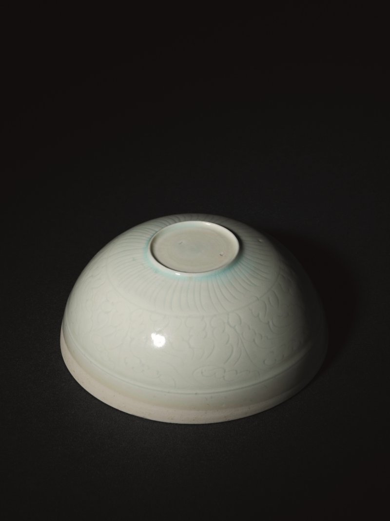 明 湖田窑暗刻花卉纹钵 - 图2
