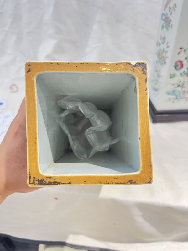 粉彩四季花卉纹四方帽筒一对 - 图9