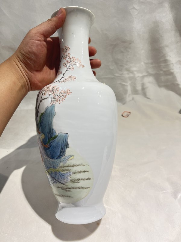 粉彩祝寿图长颈瓶 - 图6