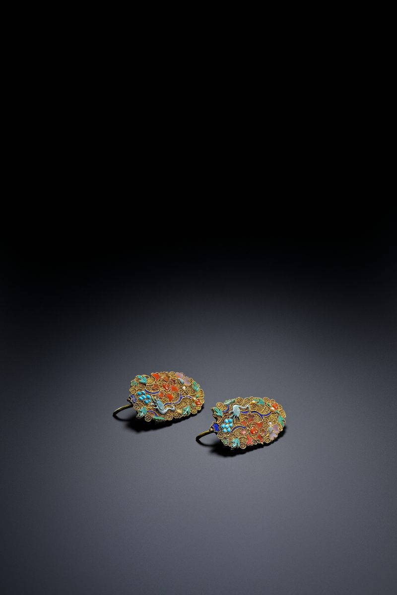 明 金累丝嵌宝花鸟纹耳饰一对 - 图3
