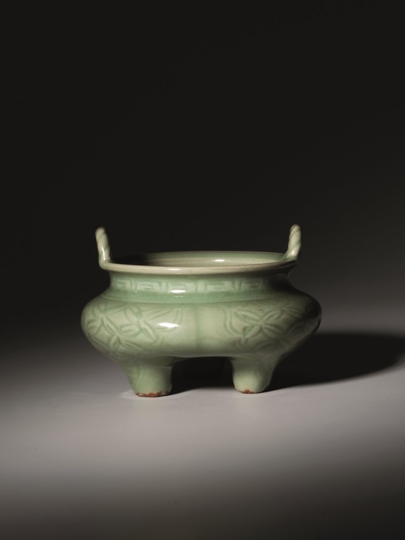 明早期 龙泉窑梅子青釉绳耳鬲式炉 - 图1