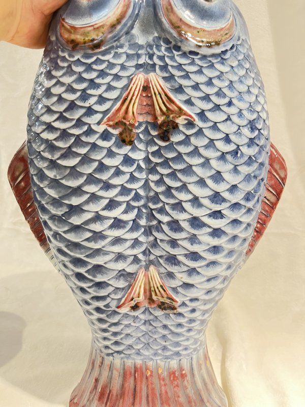 青花釉里红双鱼形花插 - 图12