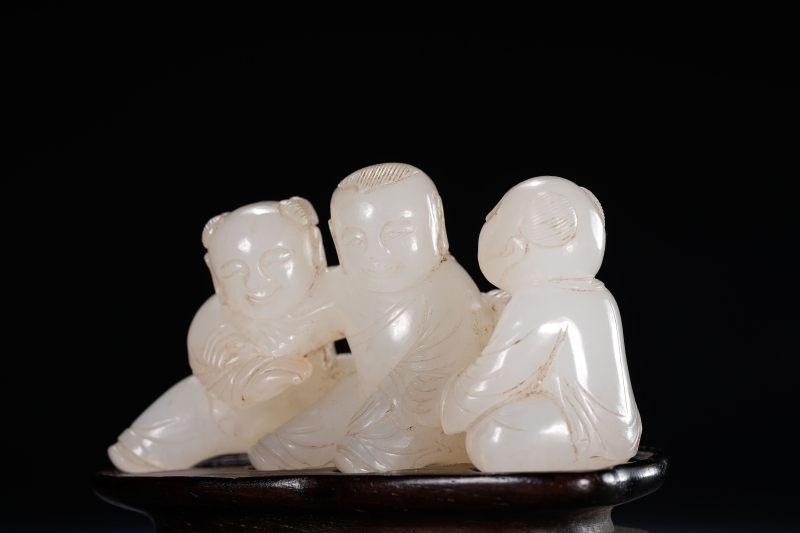 清中期 白玉婴戏笔架 - 图5
