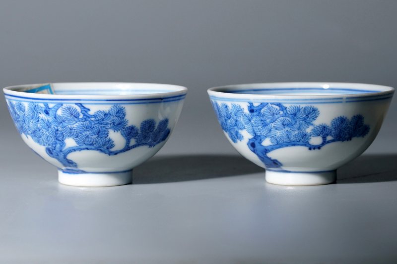 清光绪 青花虬松图杯一对 - 图3