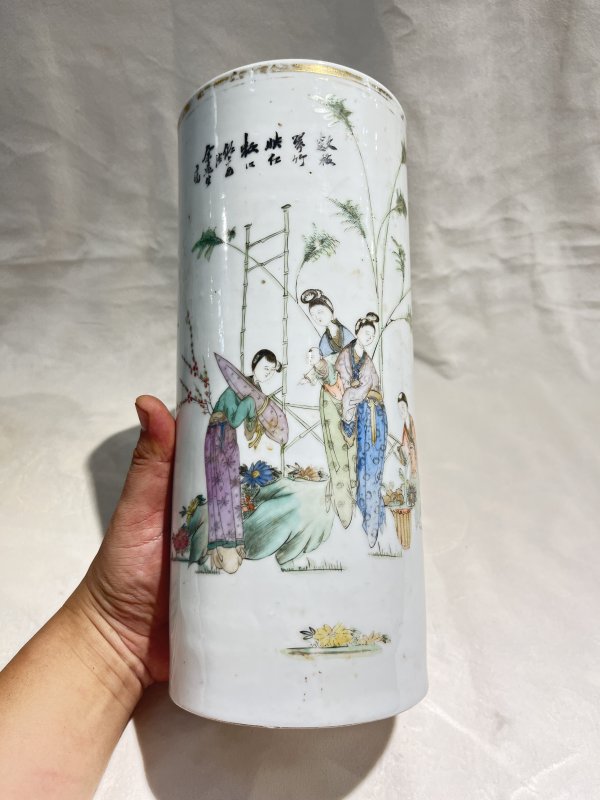粉彩仕女诗文帽筒 - 图3