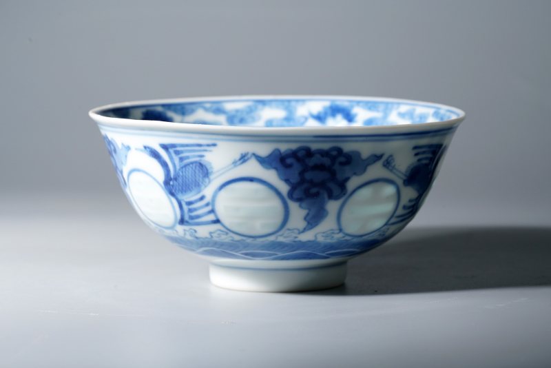 清光绪 青花云鹤玲珑八卦纹碗 - 图3