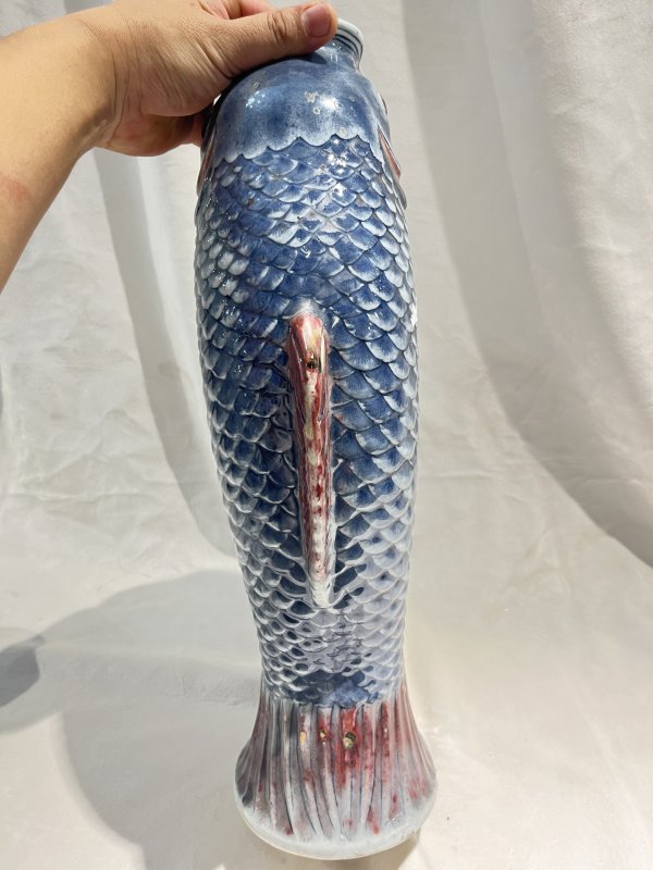 青花釉里红双鱼形花插 - 图14