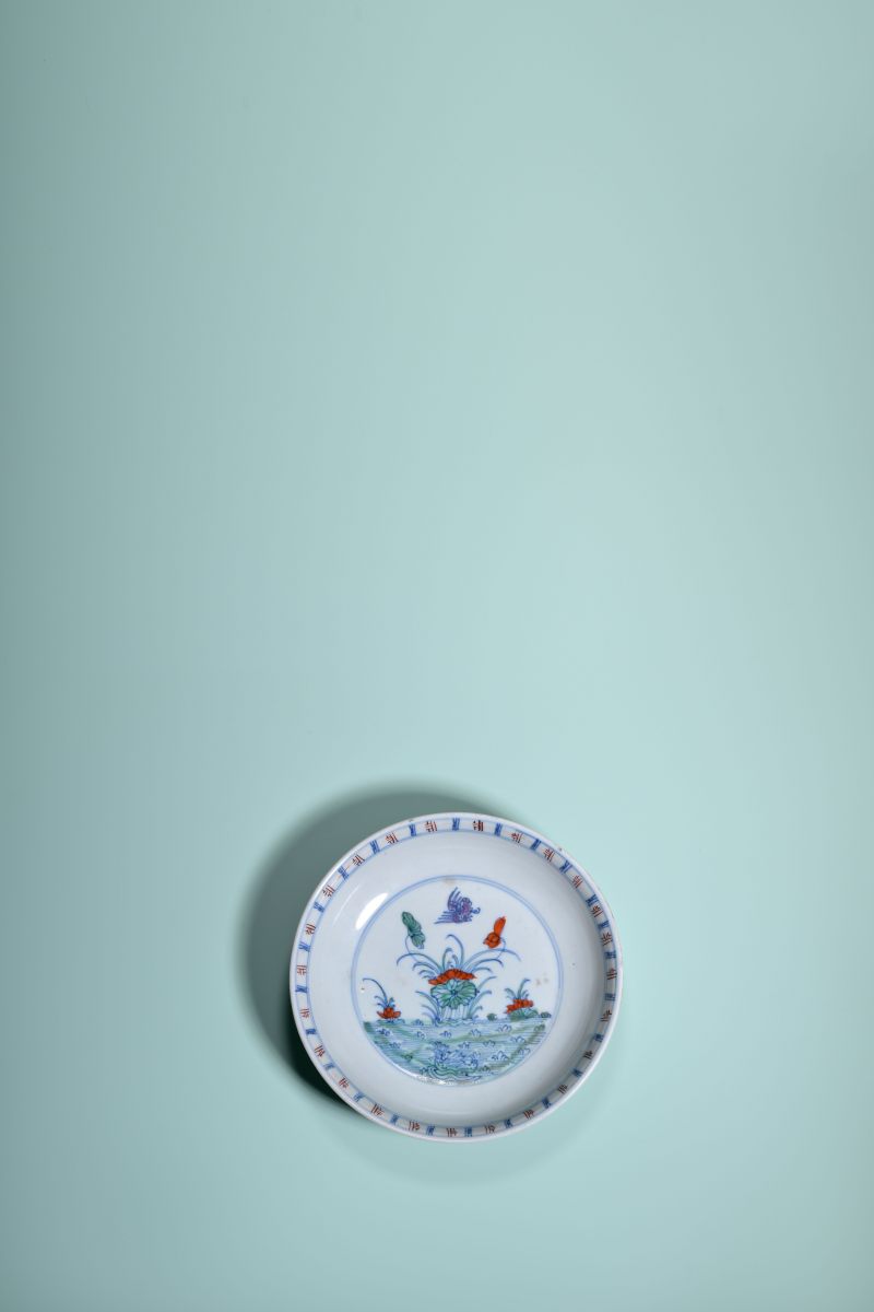 清雍正 青花五彩荷塘清趣图盘 - 图3