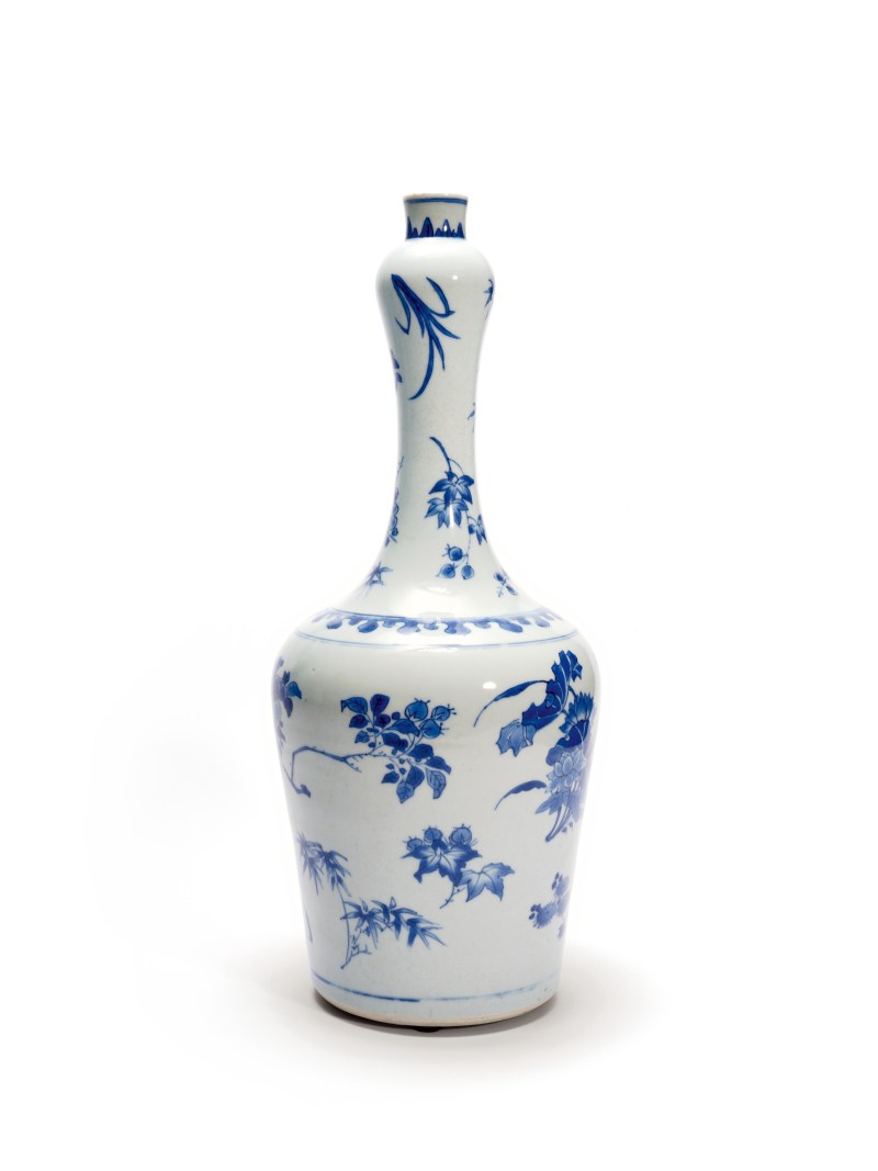 青花蒜头瓶摇铃尊