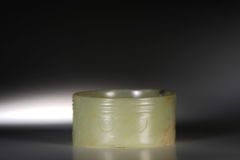 明 黄玉兽面纹琮式箍形器 - 图4
