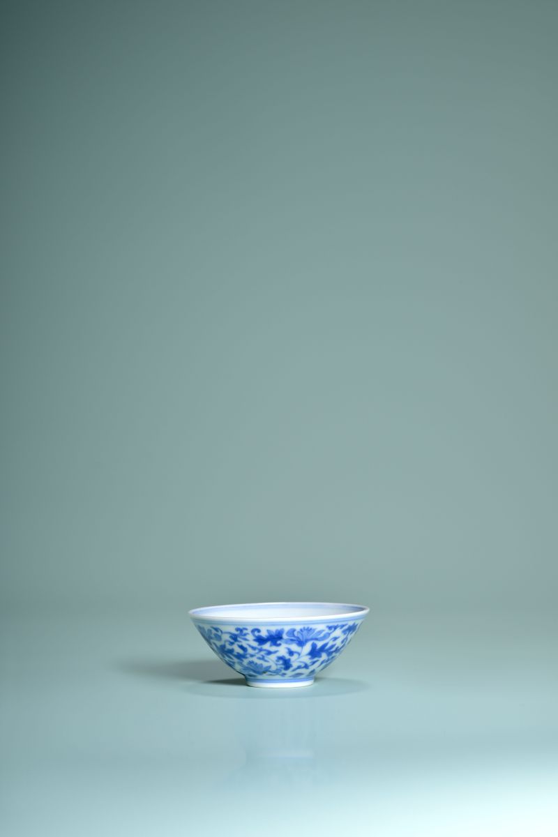 清雍正 青花莲花纹小盏 - 图4