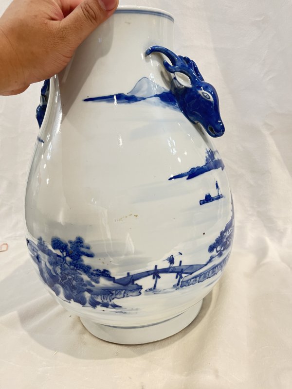 青花山水人物纹鹿头尊 - 图10