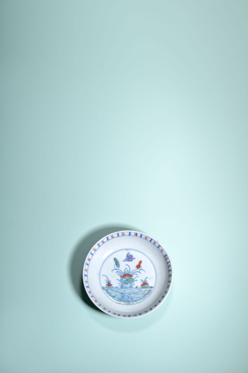 清雍正 青花五彩荷塘清趣图盘 - 图5