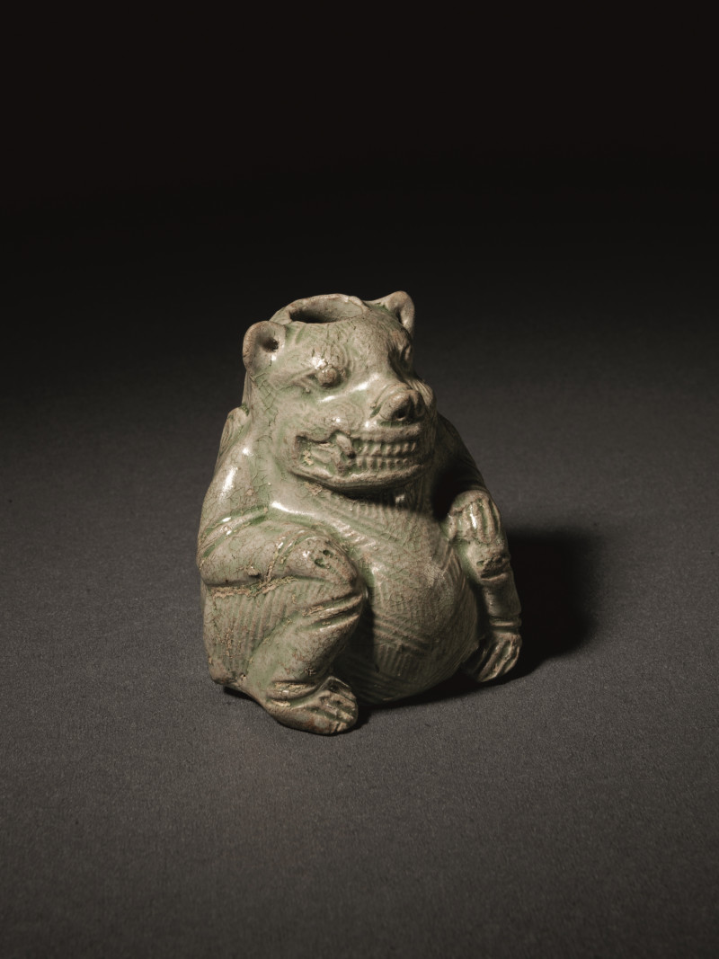 明 青瓷熊