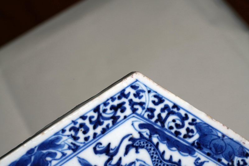 清中期 青花三龙六方瓷板插屏 - 图13