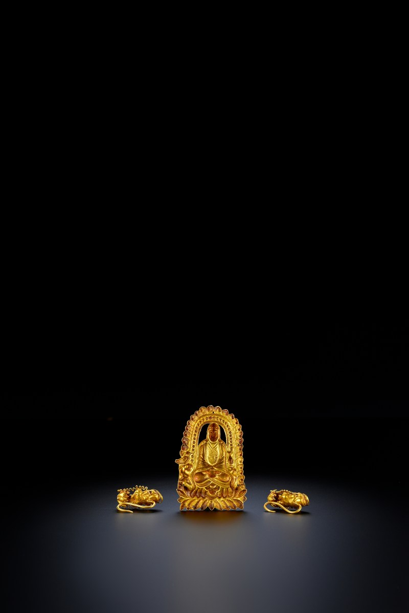 明 金錾刻观音莲花生童子饰件一组三件 - 图3