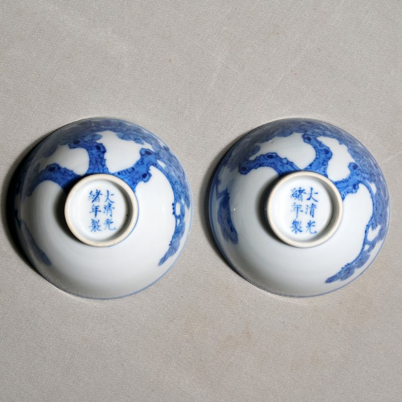 清光绪 青花虬松图杯一对 - 图9