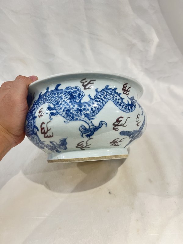 青花釉里红双龙戏珠纹香炉 - 图4