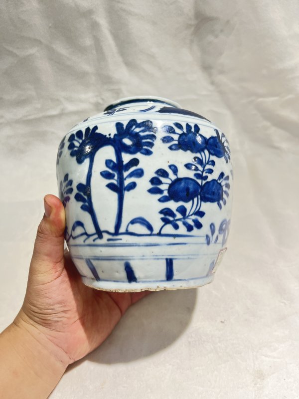 青花花蝶纹罐 - 图3