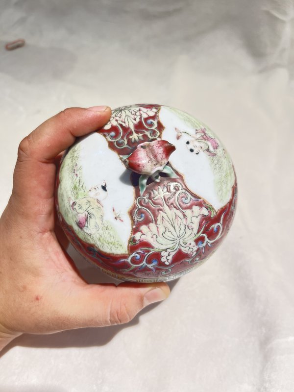 粉彩开光婴戏纹盖罐 - 图7