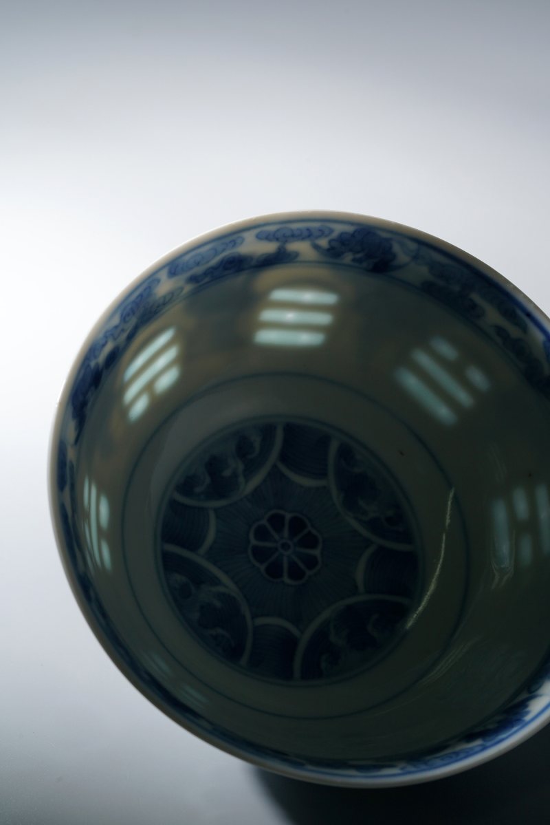 清光绪 青花云鹤玲珑八卦纹碗 - 图10