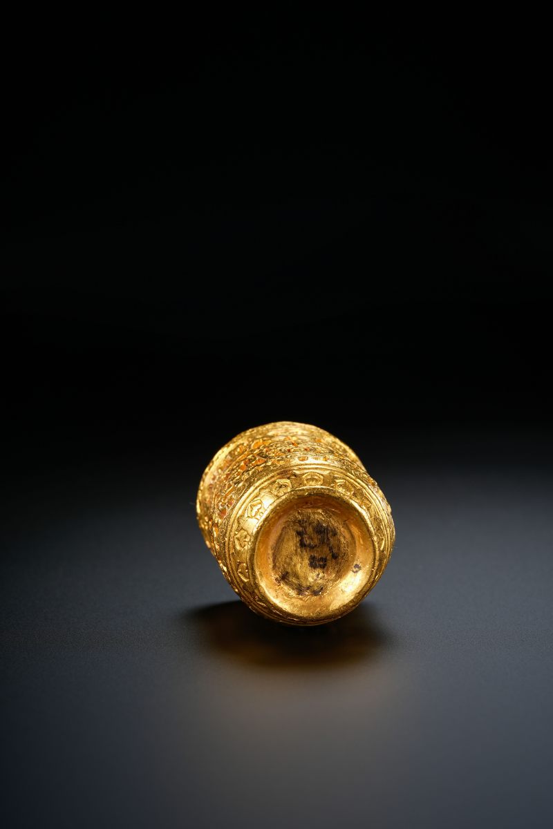 明 錾刻夔龙纹金杯 - 图5