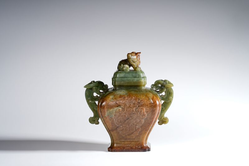 清 青玉双龙耳兽钮罍式炉 - 图3