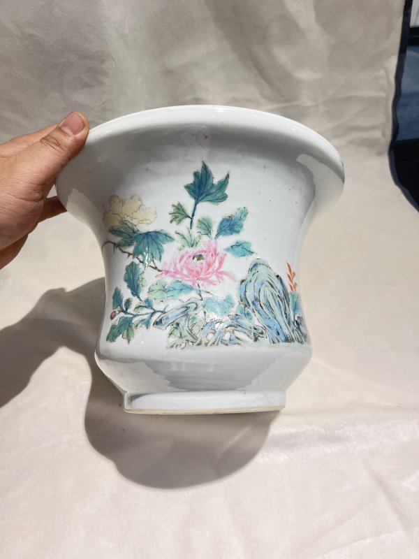 粉彩花卉纹花盆 - 图3