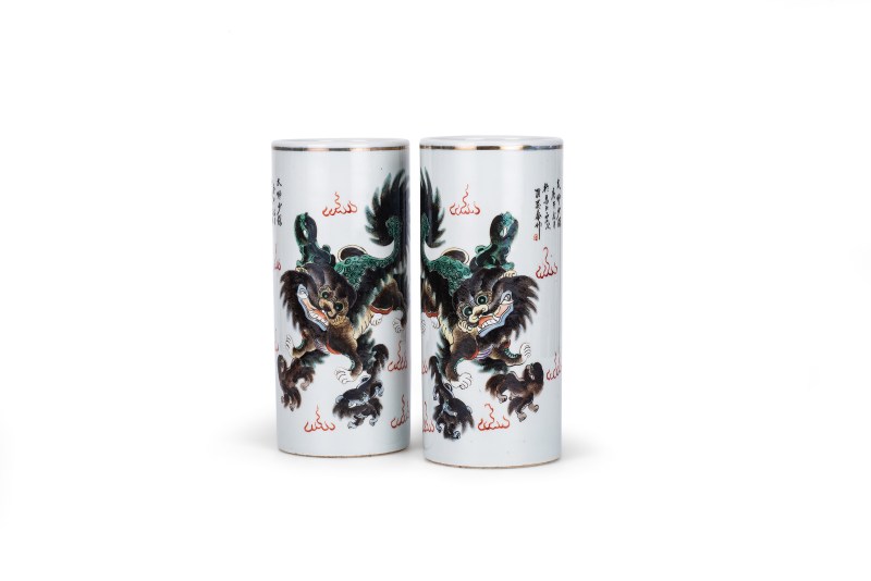 墨彩狮纹帽筒一对 - 图2