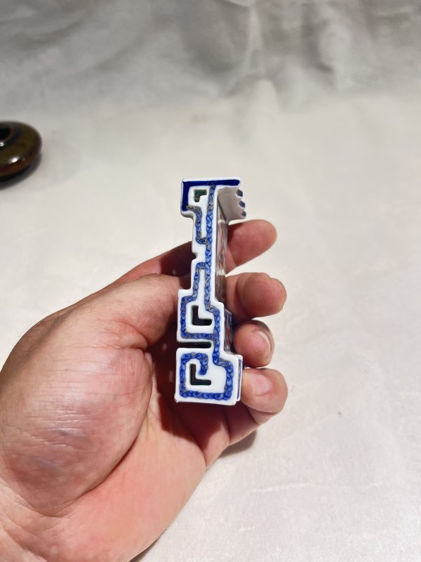青花加彩刘海戏金蟾纹墨床 - 图6