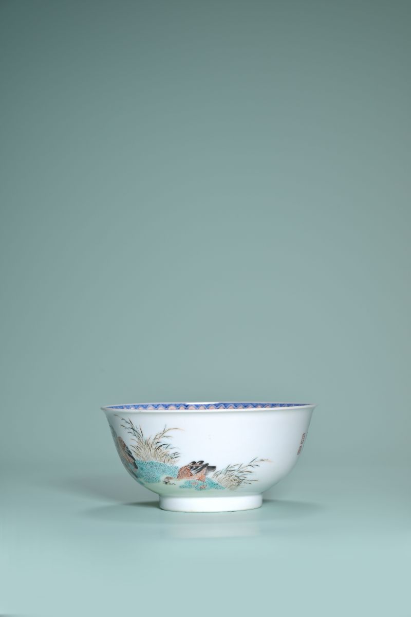 清乾隆 唐英制内青花外粉彩飞鸣食宿诗文碗 - 图5