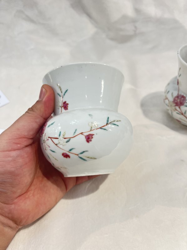 粉彩花鸟纹渣斗一对 - 图5