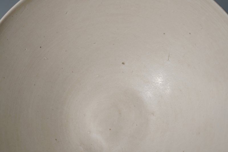 明 白釉花口斗笠碗 - 图5