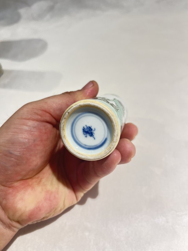 五彩花卉纹棒槌瓶 - 图9