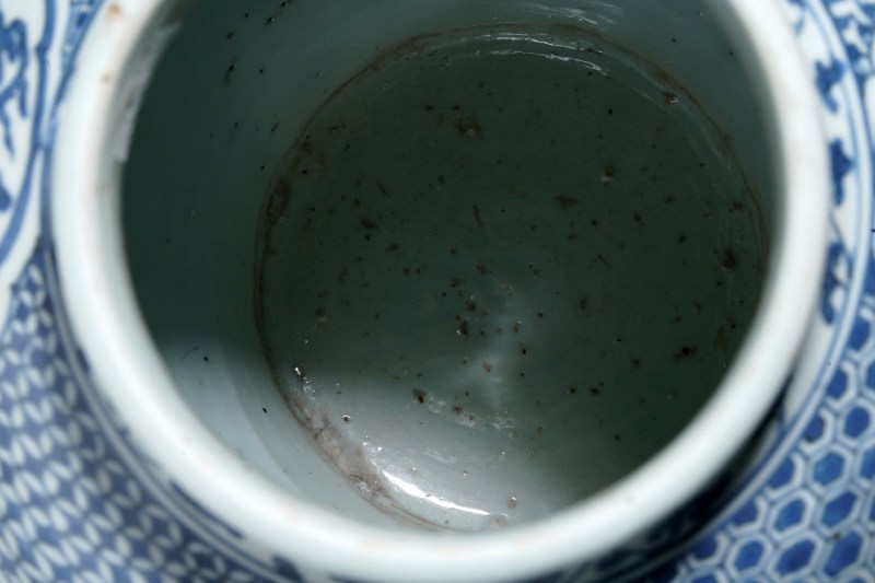明中期 青花孔雀洞石纹罐 - 图7