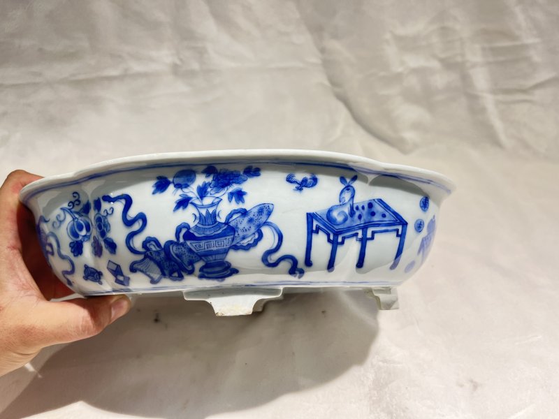 青花博古纹水仙盆 - 图5