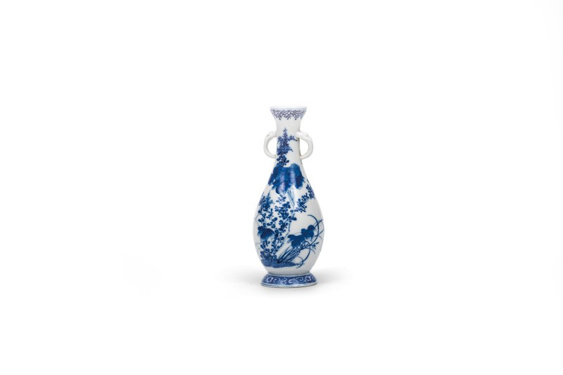 青花花卉纹双耳瓶 - 图2