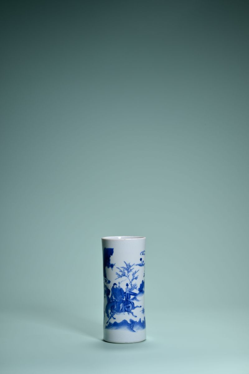 明崇祯 青花状元荣归图笔筒 - 图3