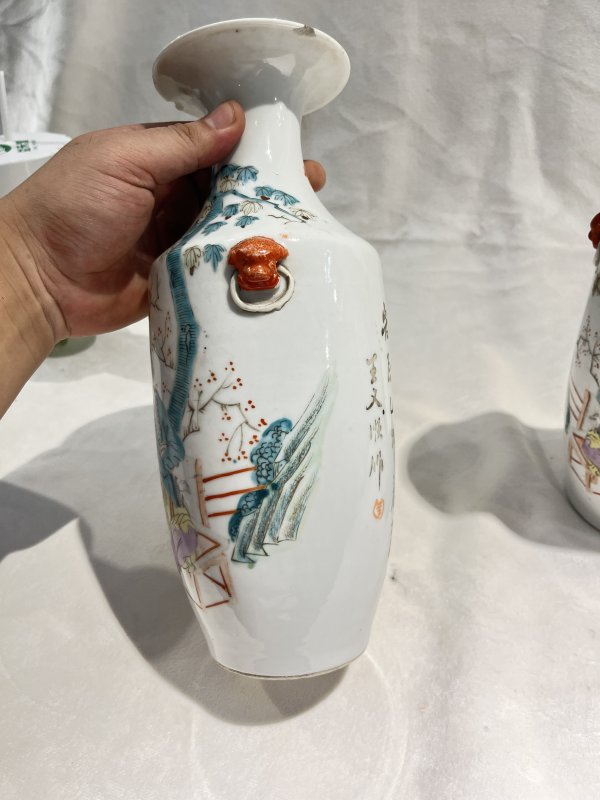 粉彩仕女纹瓶一对 - 图5