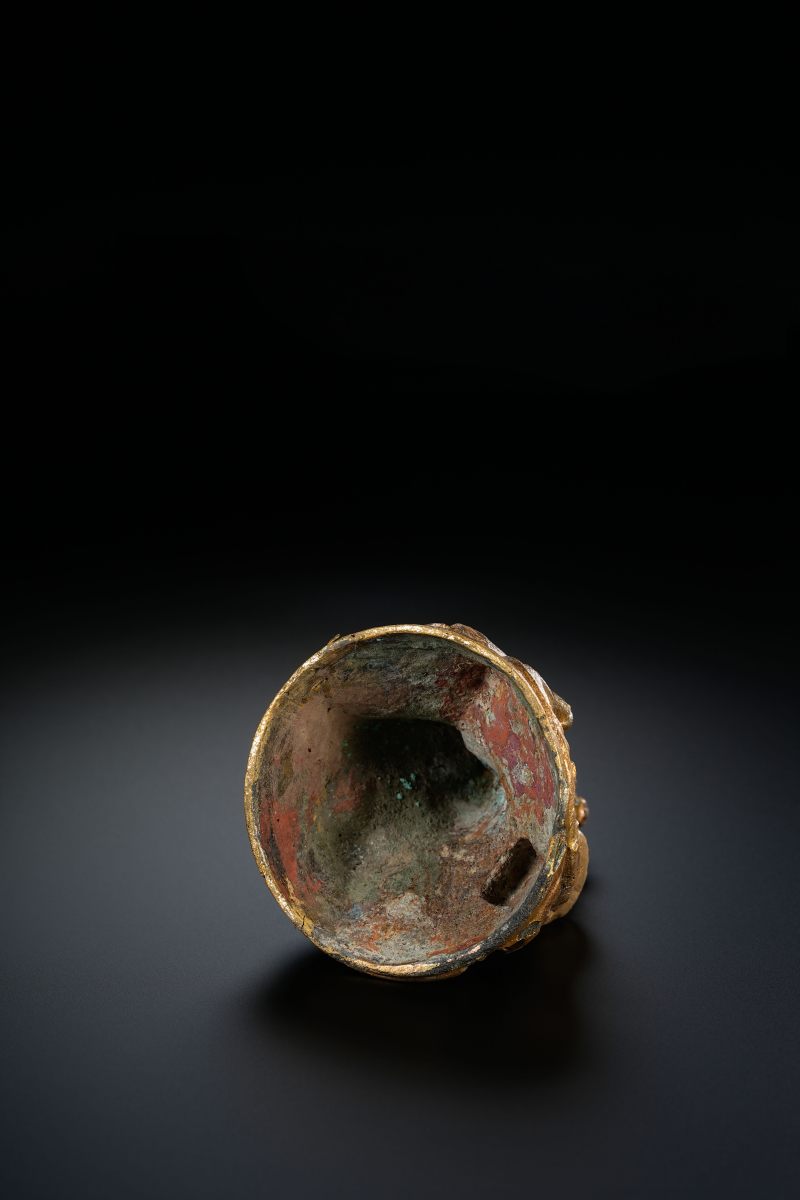 明 铜鎏金博山式山水纹瑟枘 - 图5