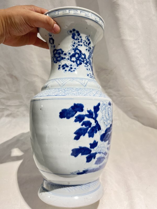 青花花卉纹撇口瓶 - 图6