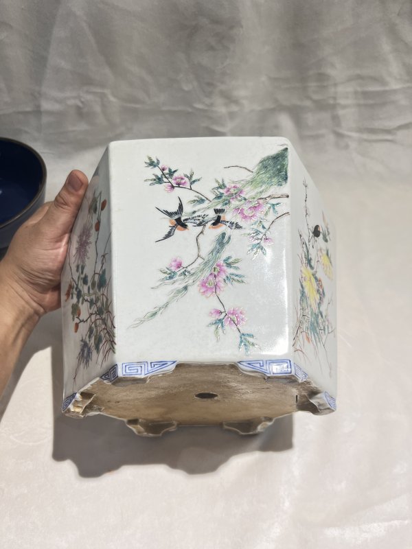 粉彩花鸟纹六方花盆 - 图8