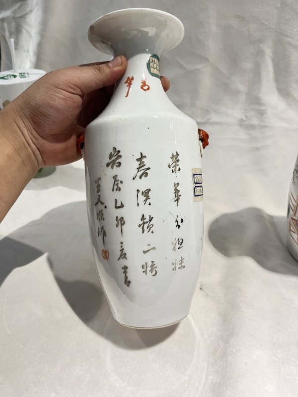 粉彩仕女纹瓶一对 - 图6