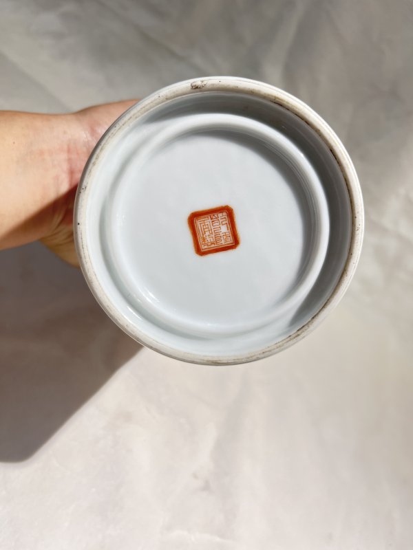 粉彩相马图棒槌瓶 - 图8