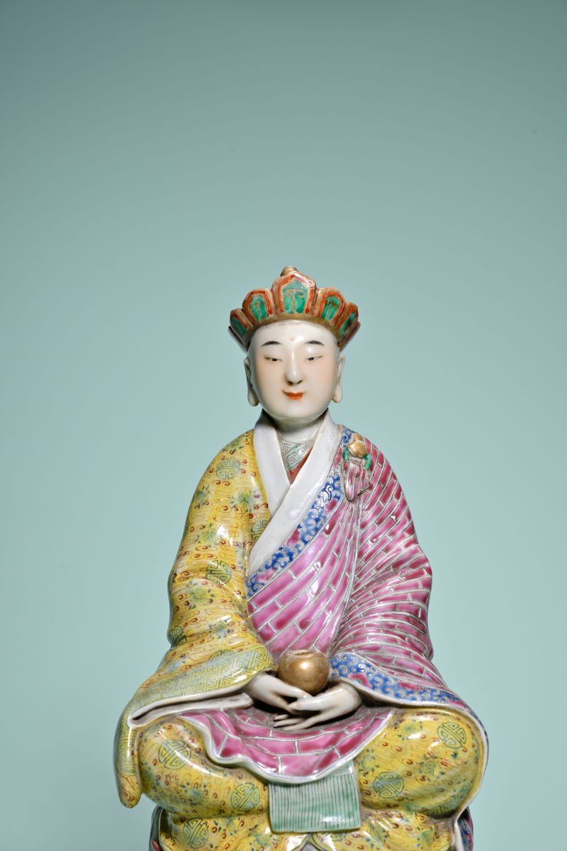 清 粉彩地藏王菩萨 - 图4
