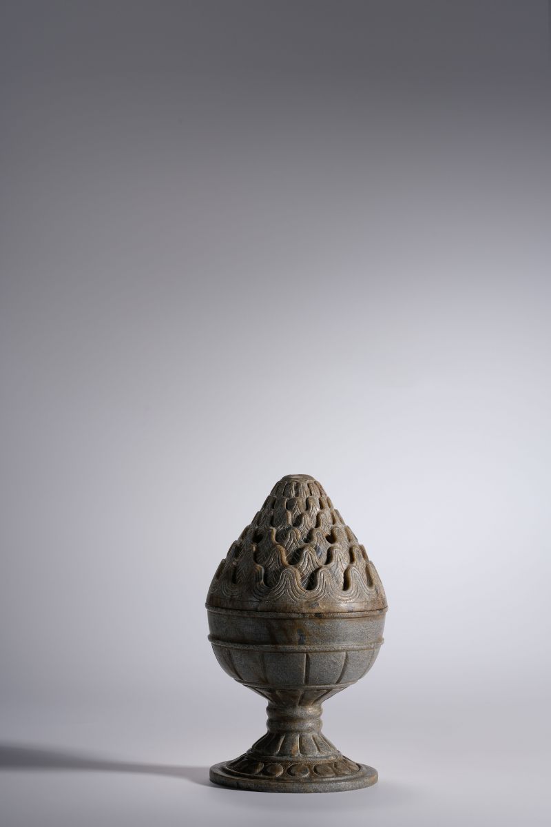 明 豹斑石莲花纹博山炉 - 图2