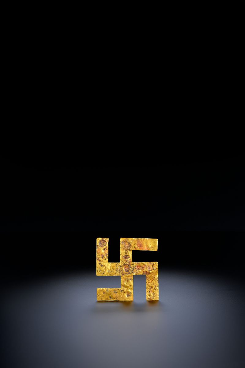 明万历 金嵌多宝万字形饰 - 图5